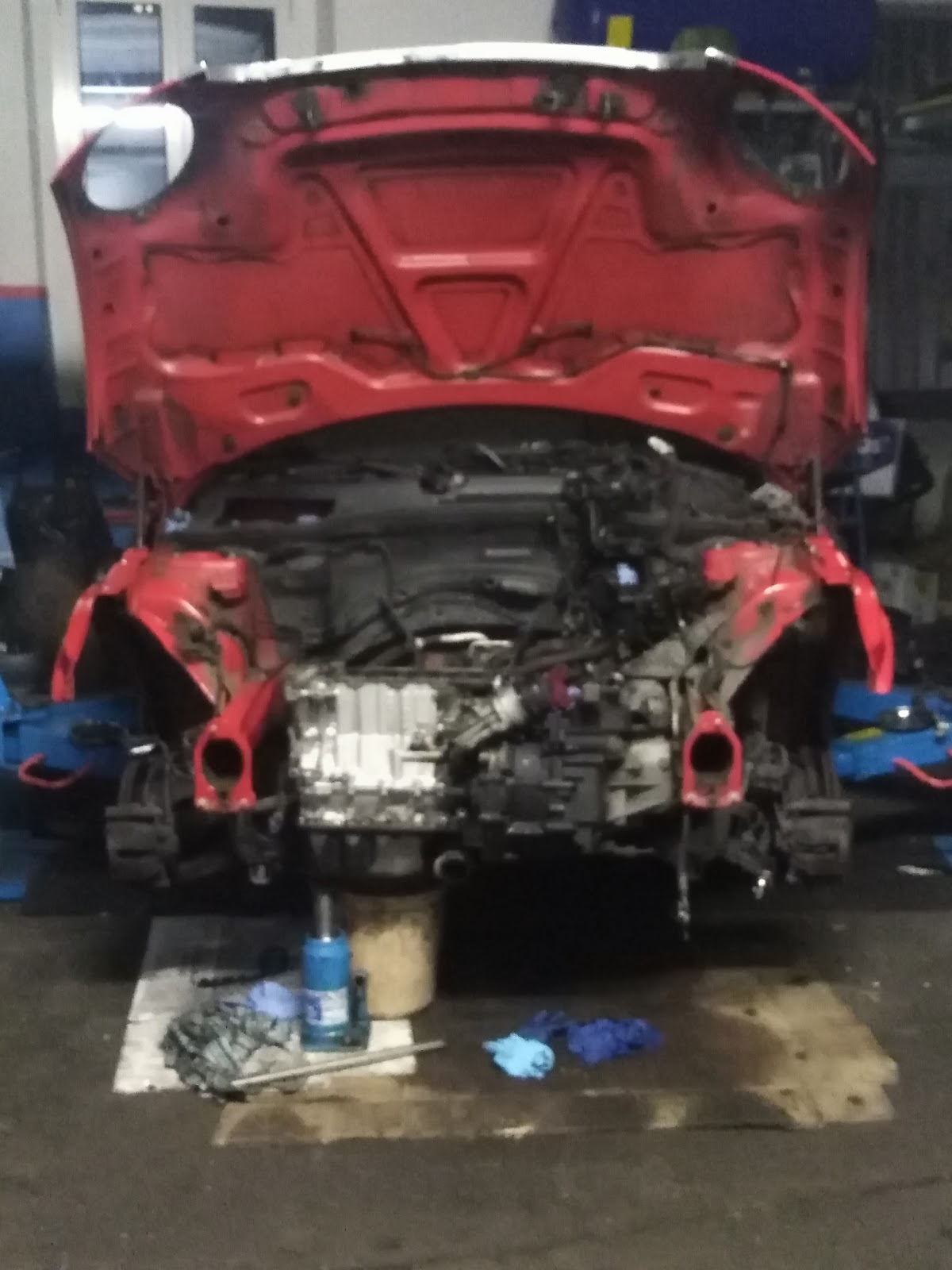 Officina meccanica Milano - banco di lavoro